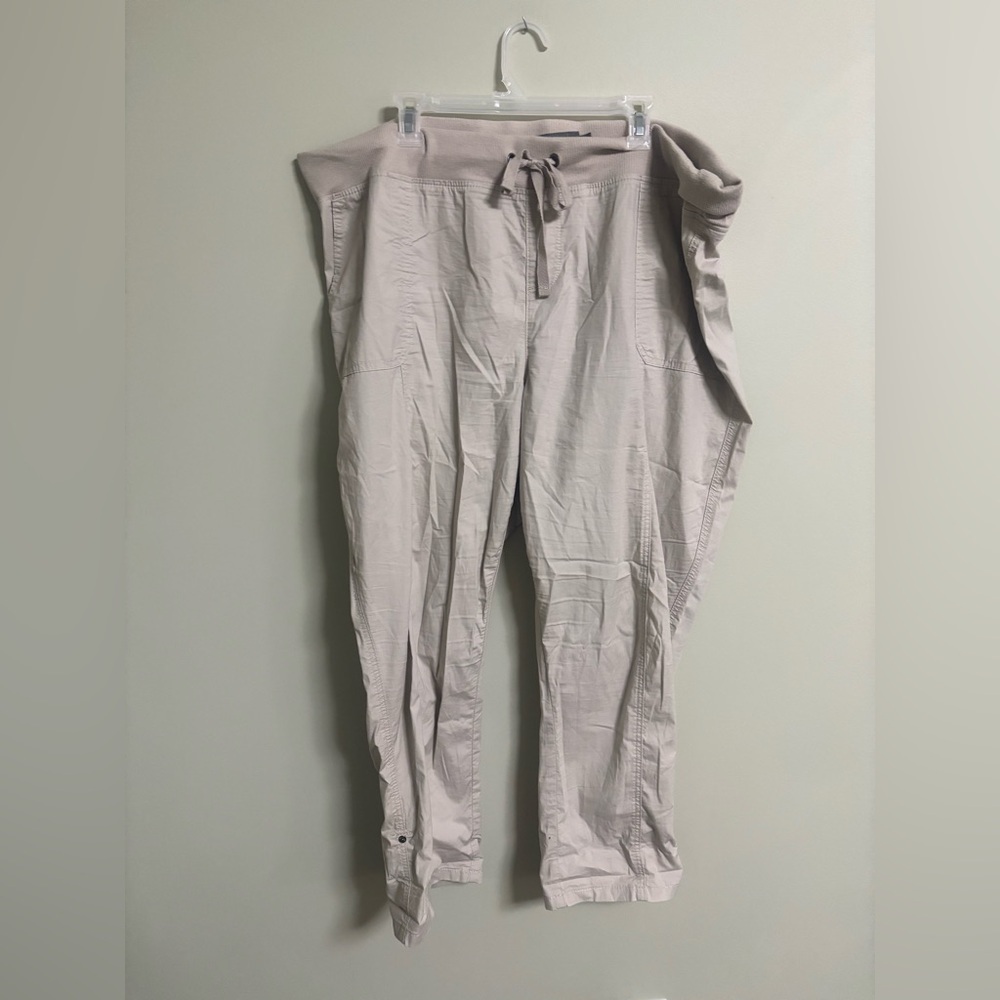 Torrid Feel The Fit Convertible Crop Capri Pants Size 3X Tan Beige High Rise